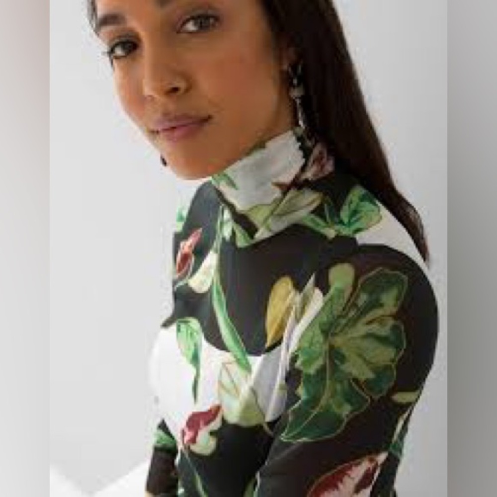 White House Black Market Long sleeve mesh turtleneck in autumn leaf XS